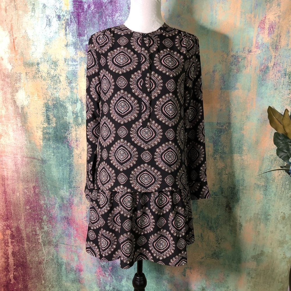 📌 Loft Retro Design A-Line Dress with Ruffle Hem and Long Sleeves
